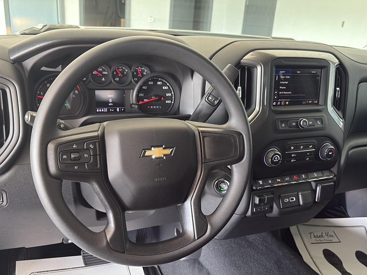 Chevrolet Silverado 2500HD 4WD Crew Cab 159" Custom 2026