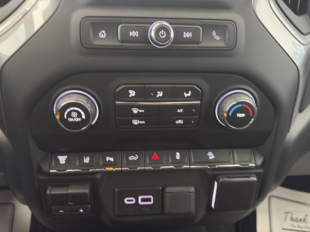 Chevrolet Silverado 2500HD 4WD Crew Cab 159" Custom 2026