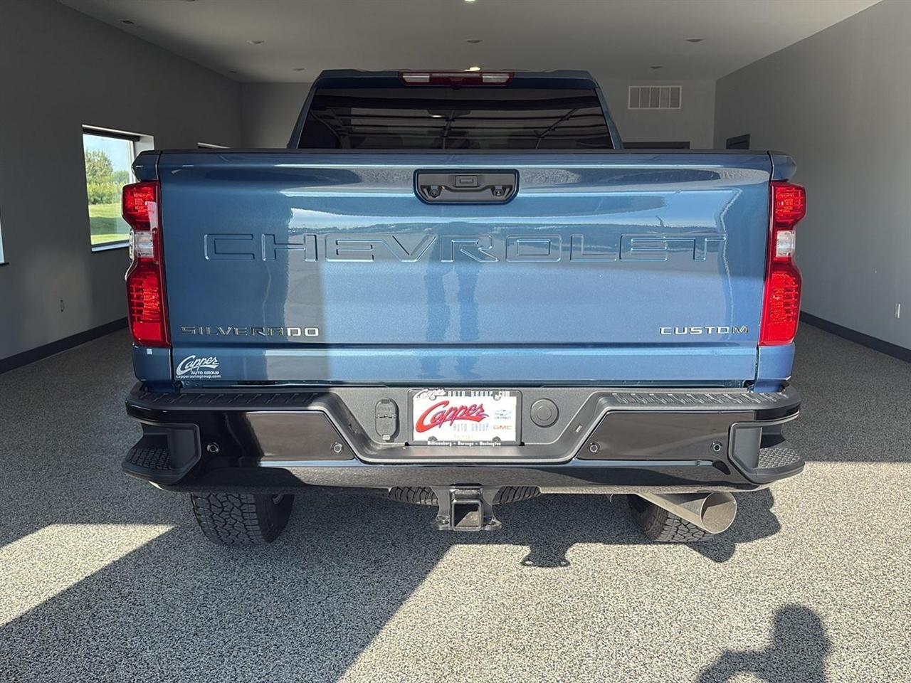 Chevrolet Silverado 2500HD 4WD Crew Cab 159" Custom 2026