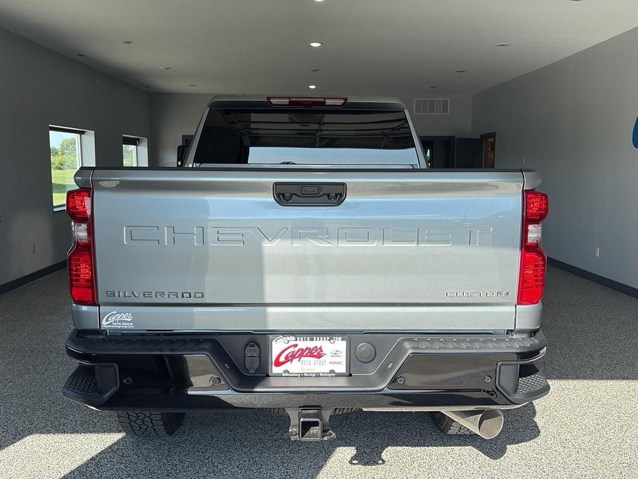 Chevrolet Silverado 2500HD 4WD Crew Cab 159" Custom 2026