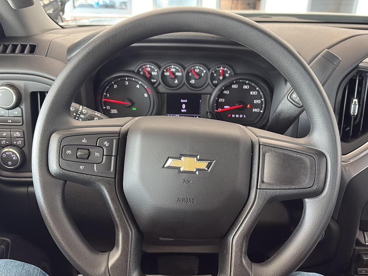 Chevrolet Silverado 2500HD 4WD Crew Cab 159" Custom 2026