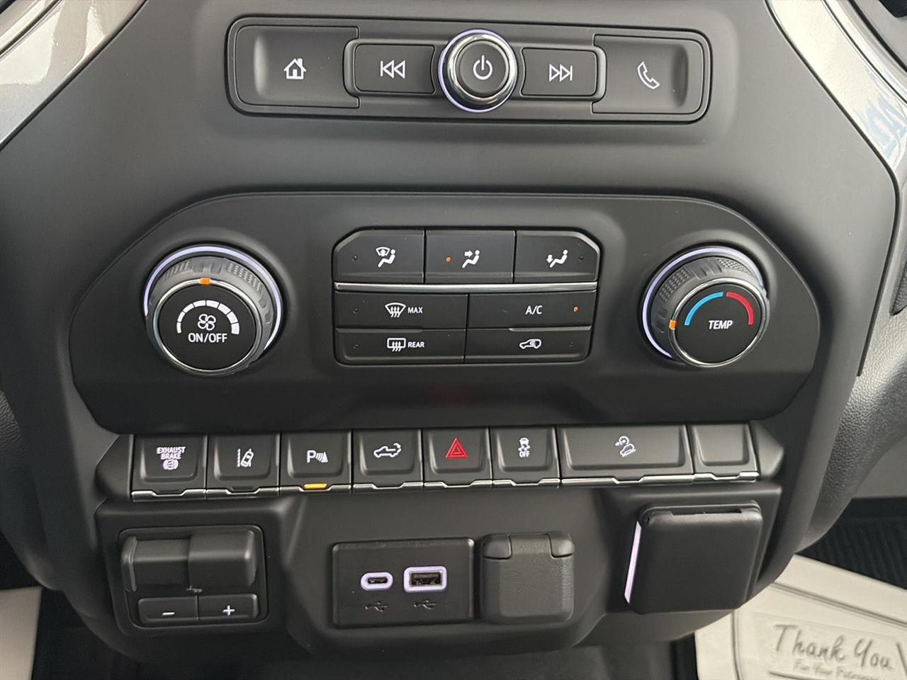 Chevrolet Silverado 2500HD 4WD Crew Cab 159" Custom 2026
