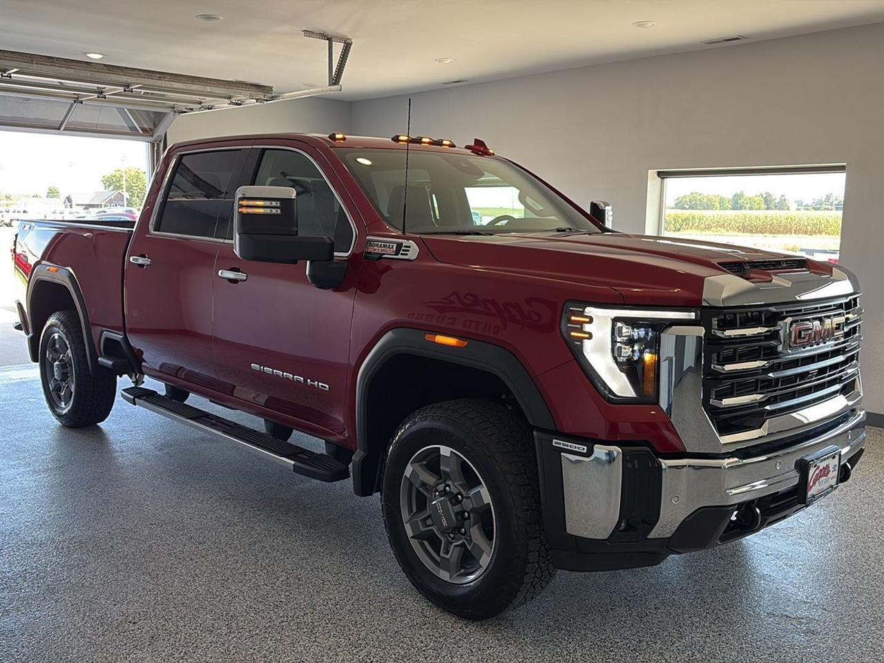 GMC Sierra 2500HD 4WD Crew Cab 159" SLT 2026
