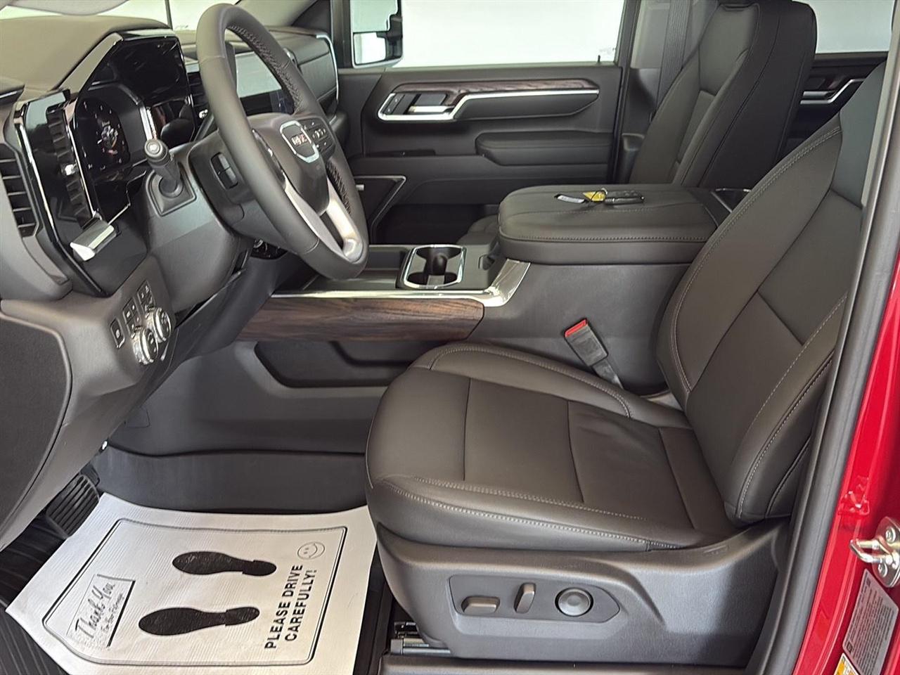 GMC Sierra 2500HD 4WD Crew Cab 159" SLT 2026