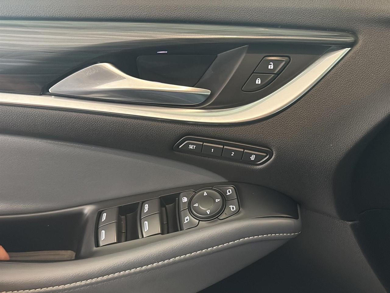 Buick Enclave AWD 4dr Premium 2021