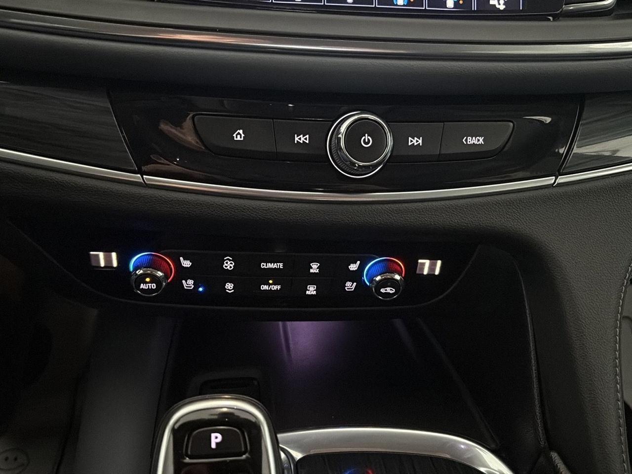 Buick Enclave AWD 4dr Premium 2021