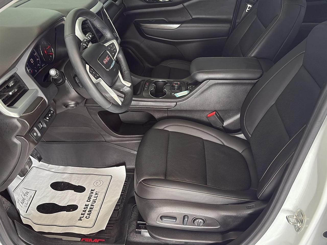 GMC Acadia AWD 4dr SLT 2023
