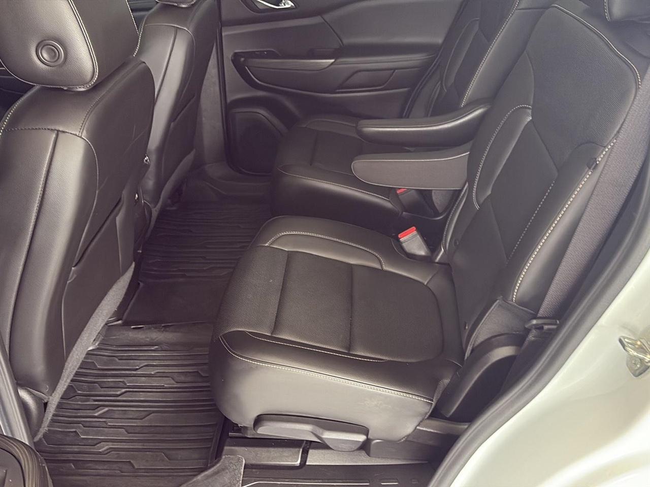 GMC Acadia AWD 4dr SLT 2023