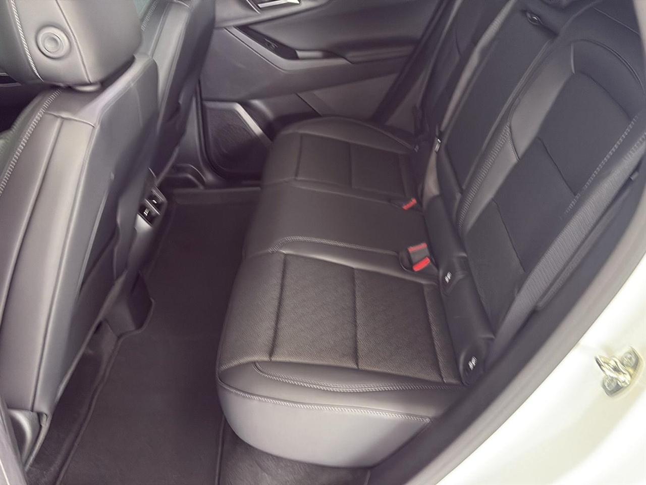 Chevrolet Equinox AWD 4dr LT w/2LT 2027