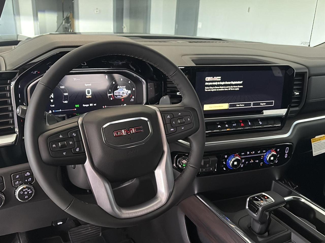 GMC Sierra 1500 4WD Crew Cab 147" SLT 2026