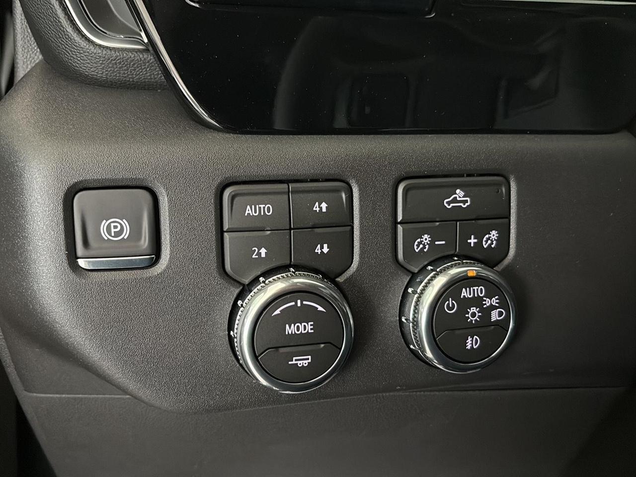 GMC Sierra 1500 4WD Crew Cab 147" Elevation w/3SB 2026