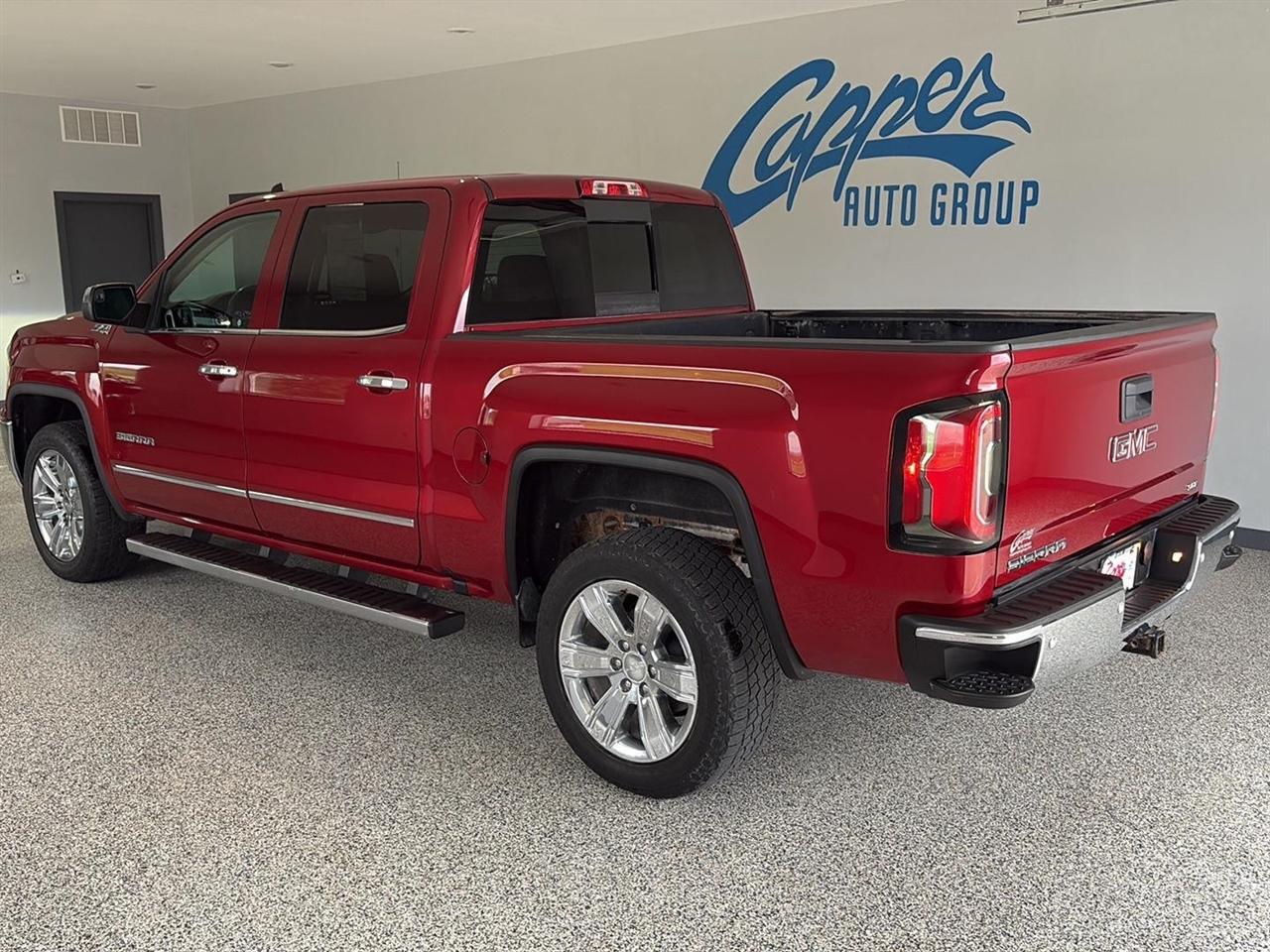 GMC Sierra 1500 4WD Crew Cab 143.5" SLT 2018