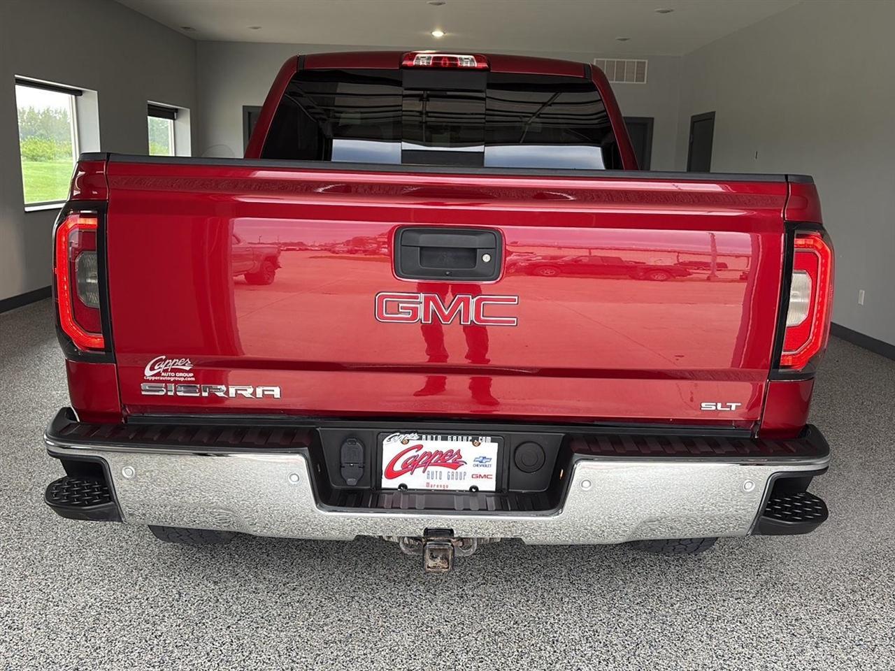 GMC Sierra 1500 4WD Crew Cab 143.5" SLT 2018