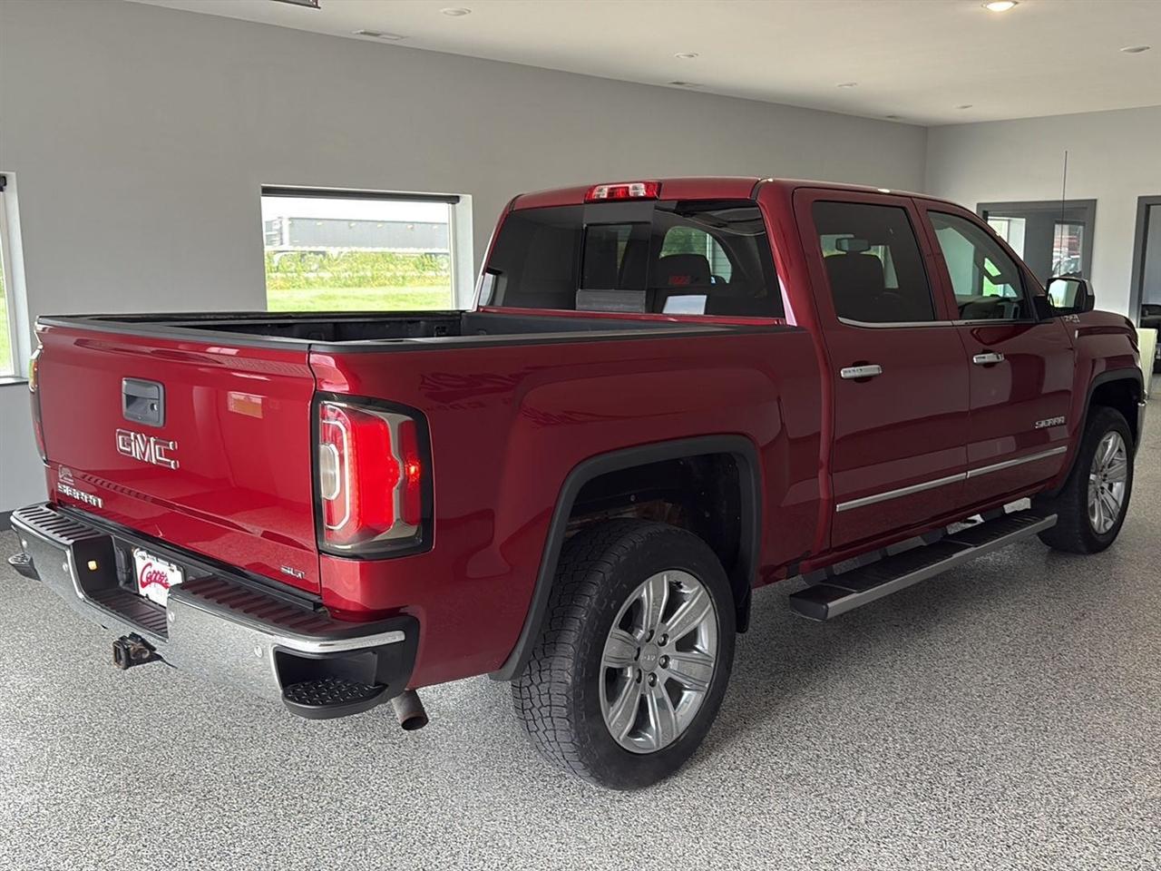 GMC Sierra 1500 4WD Crew Cab 143.5" SLT 2018