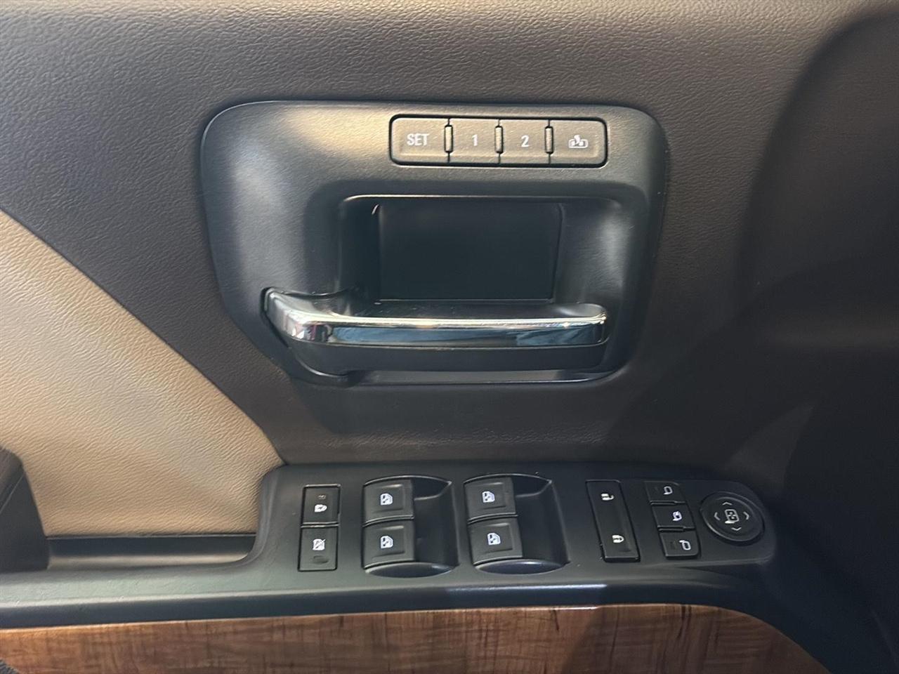 GMC Sierra 1500 4WD Crew Cab 143.5" SLT 2018
