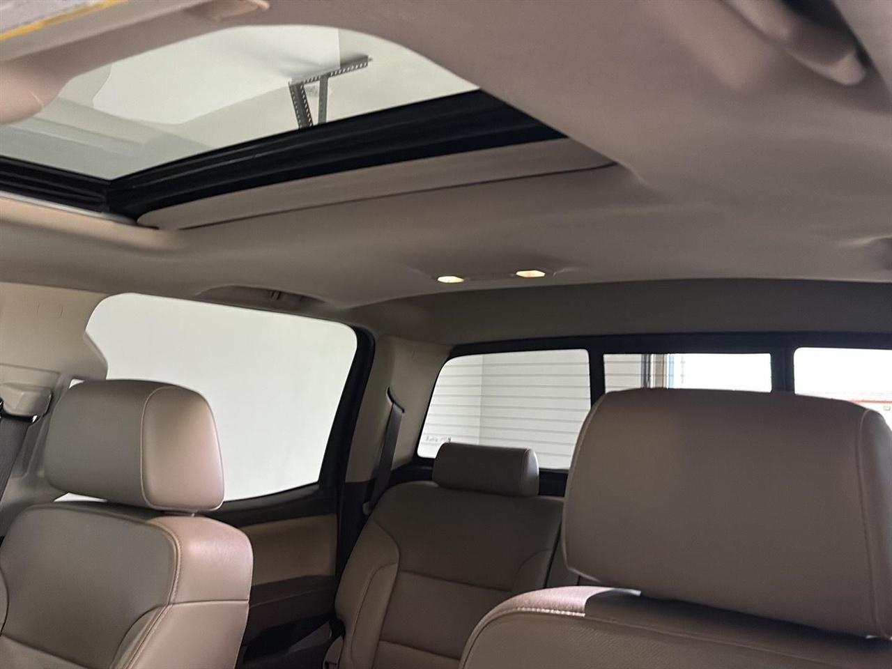 GMC Sierra 1500 4WD Crew Cab 143.5" SLT 2018