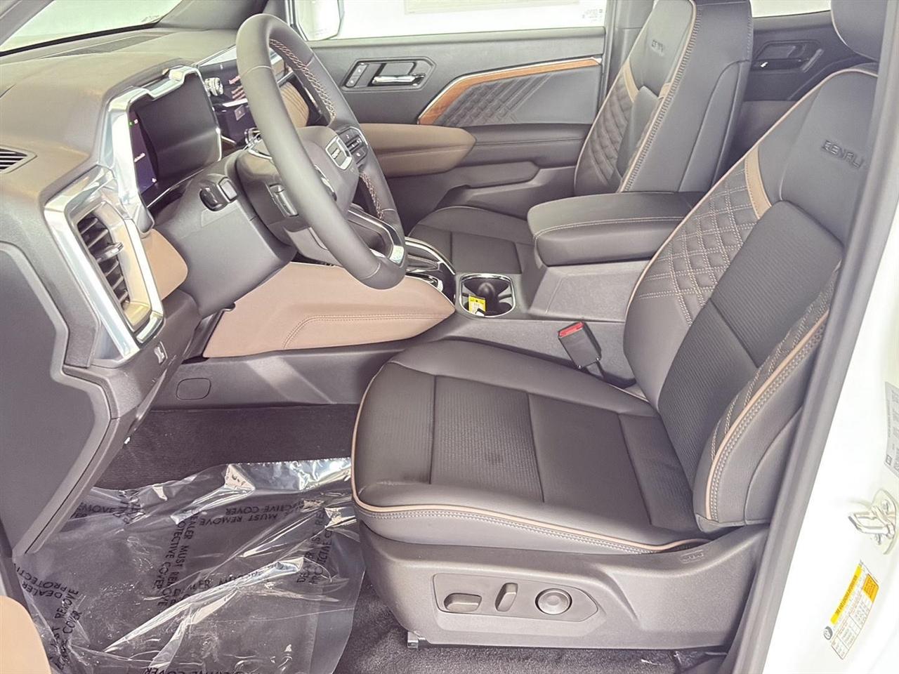 GMC Canyon 4WD Crew Cab Denali 2026