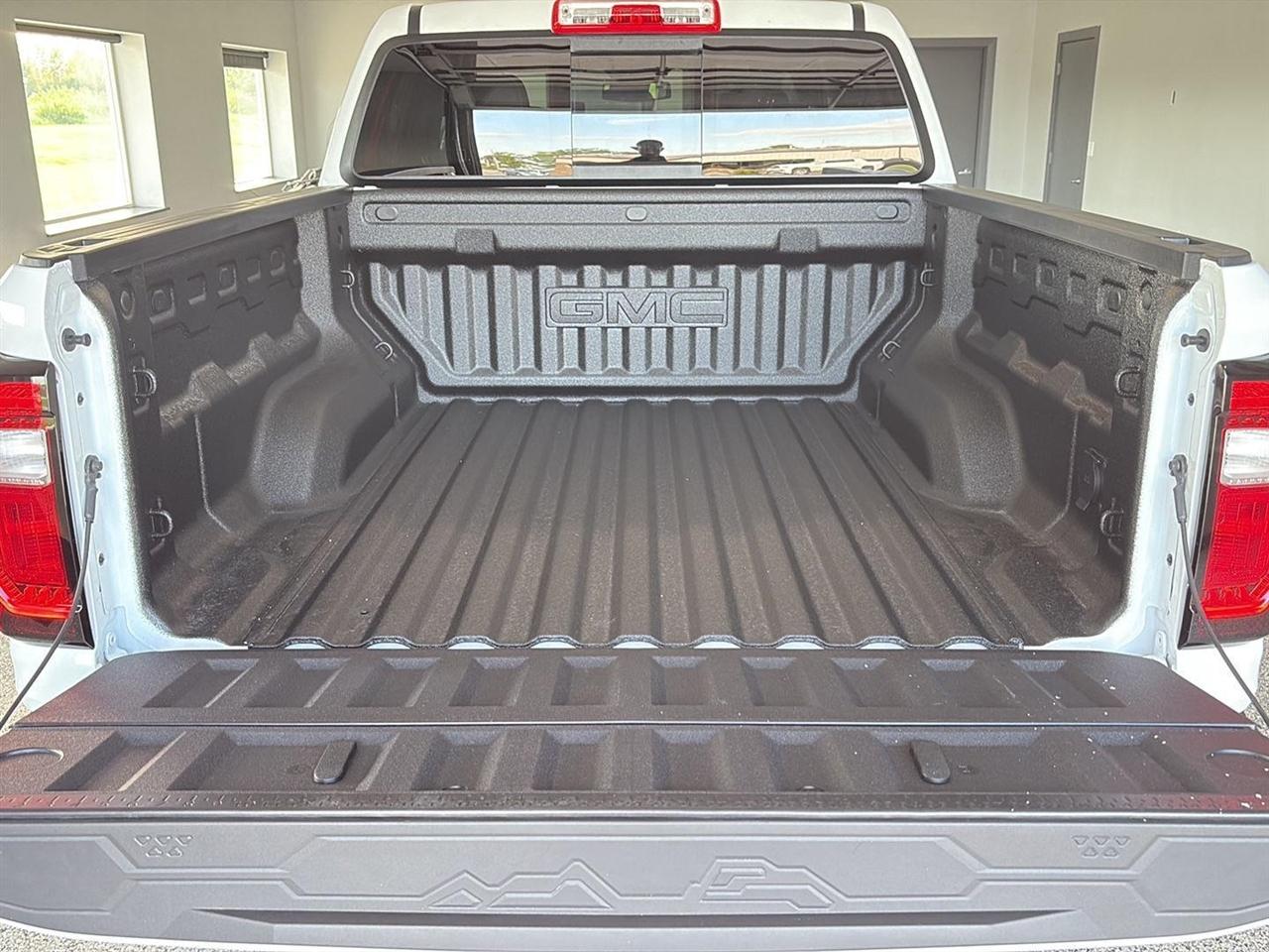 GMC Canyon 4WD Crew Cab Denali 2026