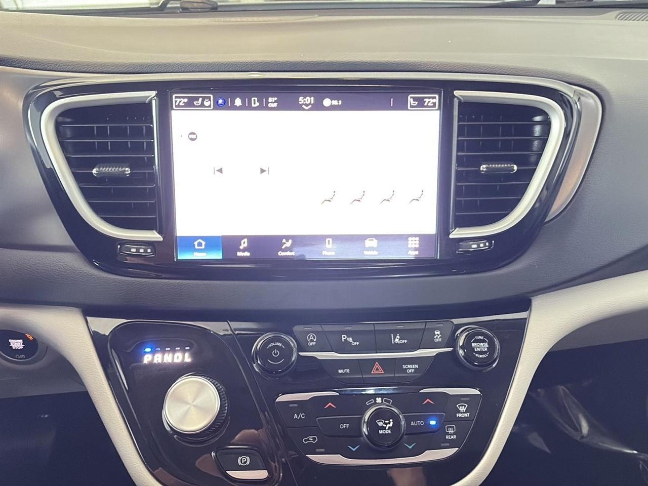 Chrysler Pacifica Touring L FWD 2023