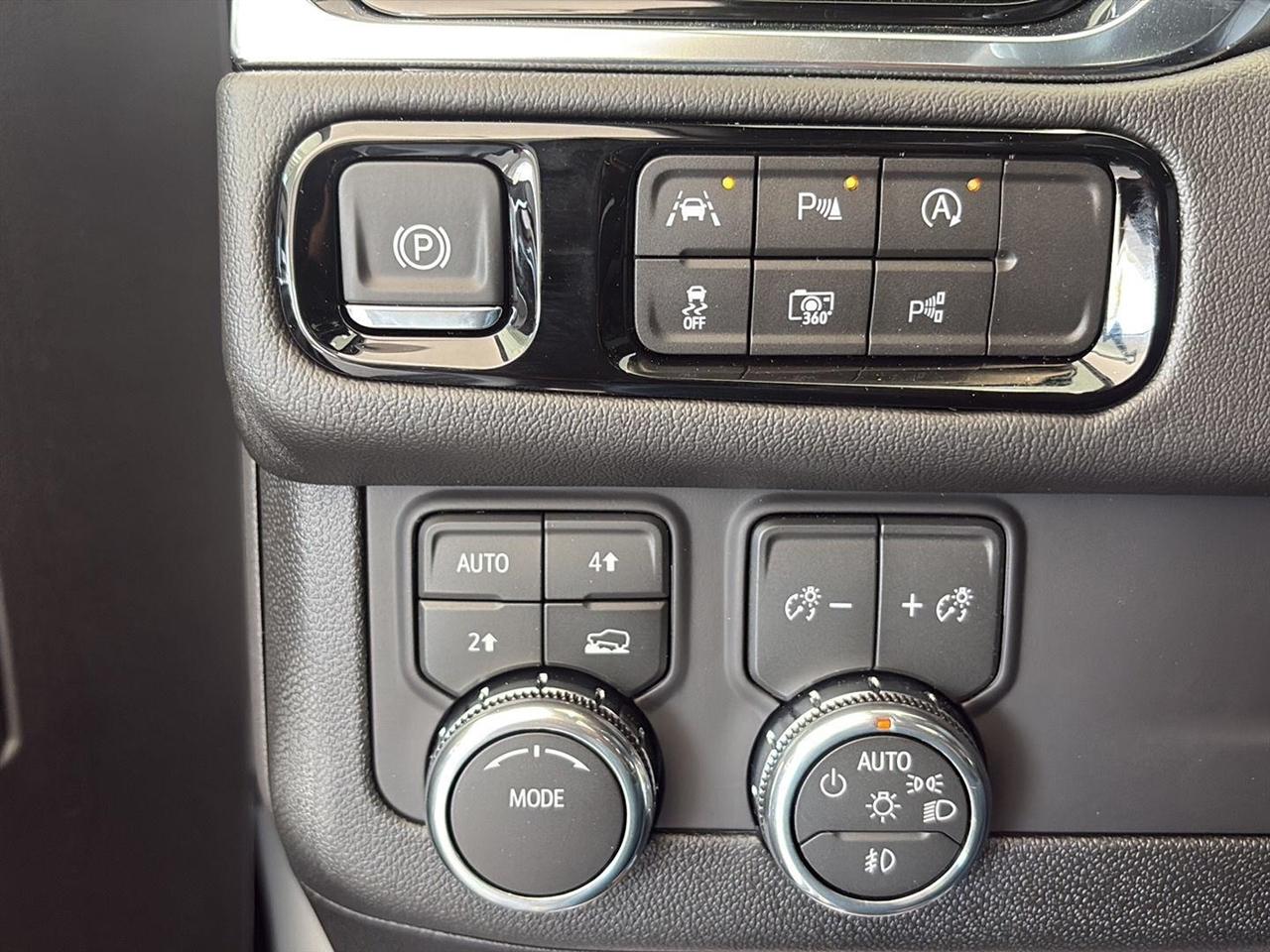GMC Yukon 4WD 4dr Denali 2027