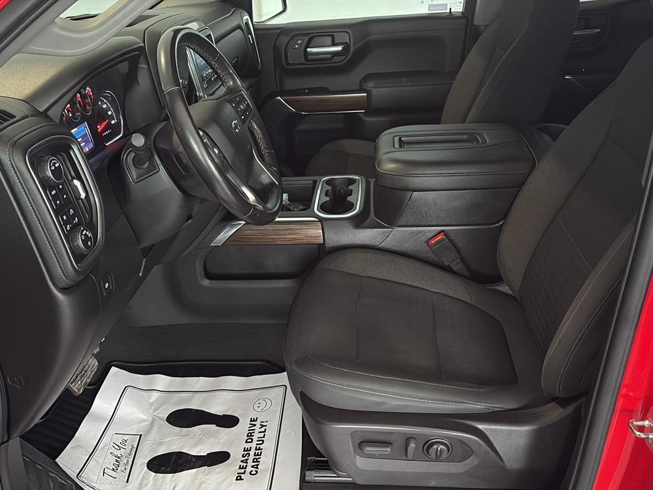 Chevrolet Silverado 1500 4WD Double Cab 147" RST 2021