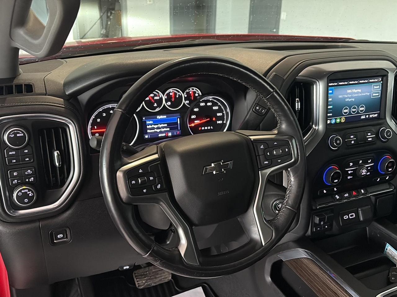 Chevrolet Silverado 1500 4WD Double Cab 147" RST 2021