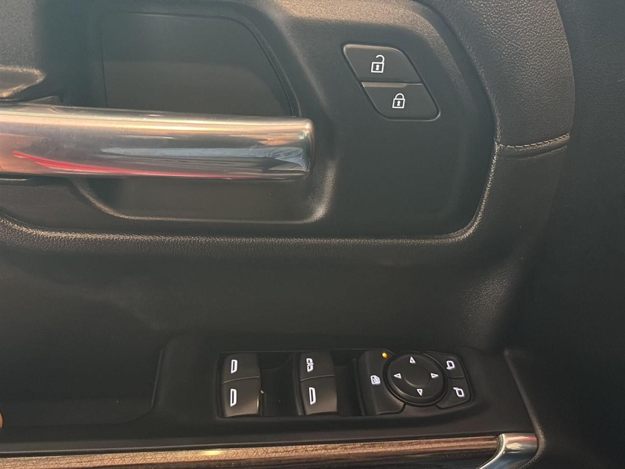 Chevrolet Silverado 1500 4WD Double Cab 147" RST 2021