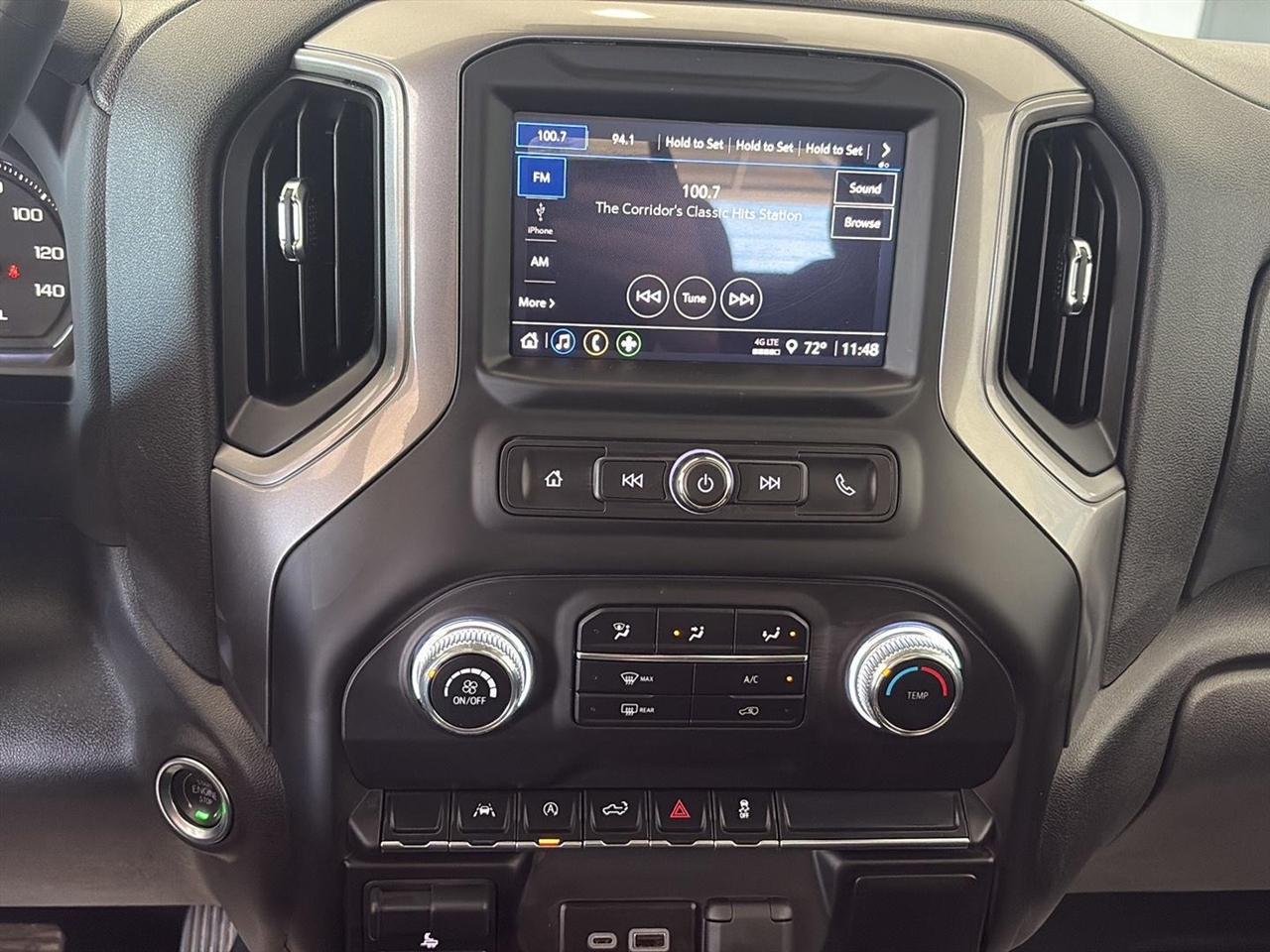 GMC Sierra 1500 4WD Reg Cab 140" Pro 2025