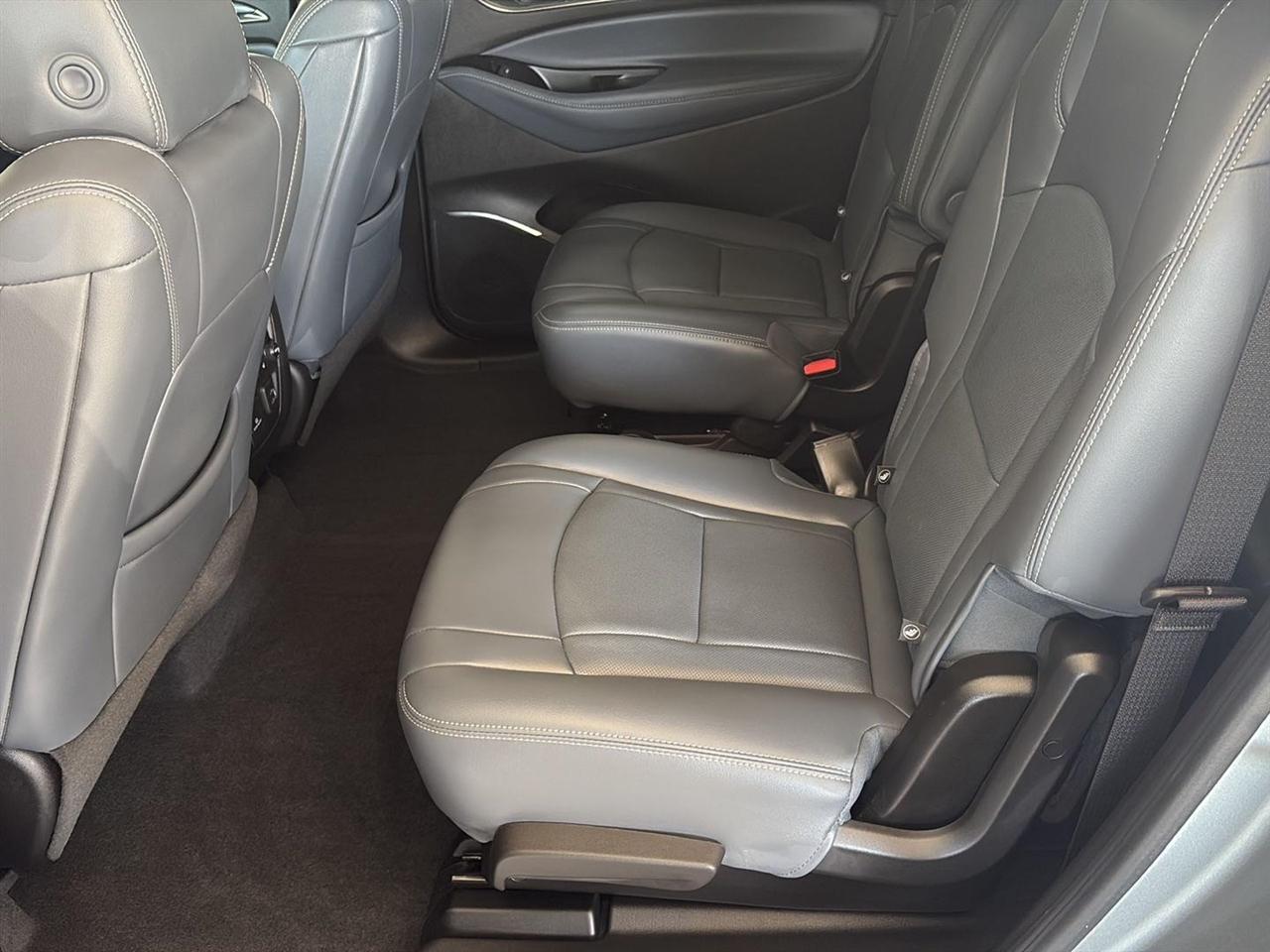 Buick Enclave AWD 4dr Premium 2023