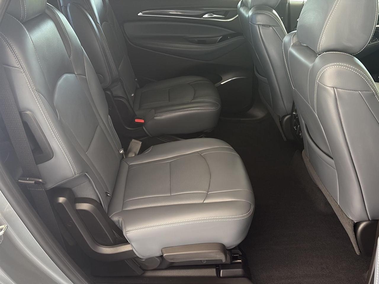 Buick Enclave AWD 4dr Premium 2023