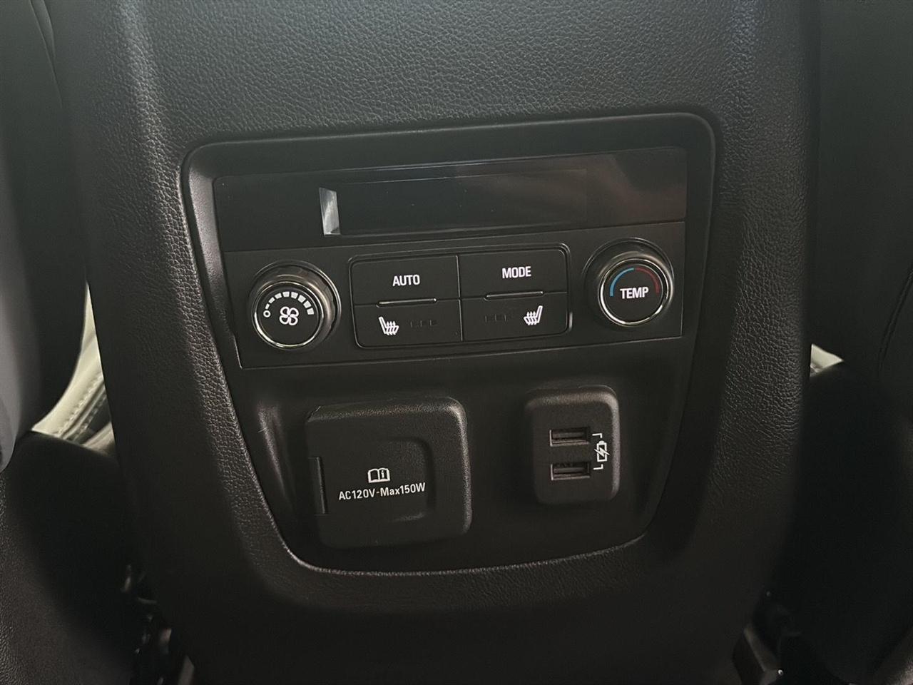 Buick Enclave AWD 4dr Premium 2023