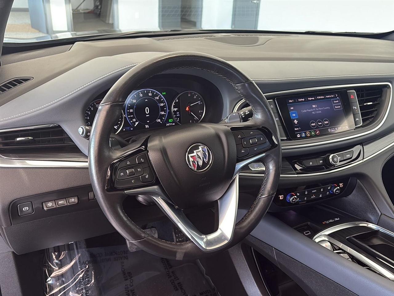 Buick Enclave AWD 4dr Premium 2023