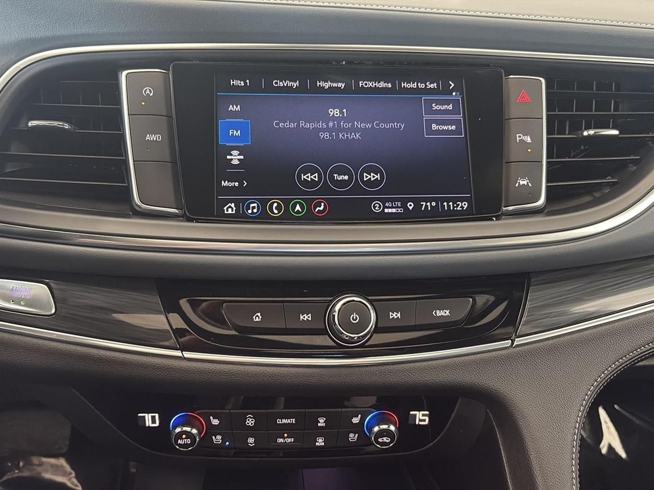Buick Enclave AWD 4dr Premium 2023