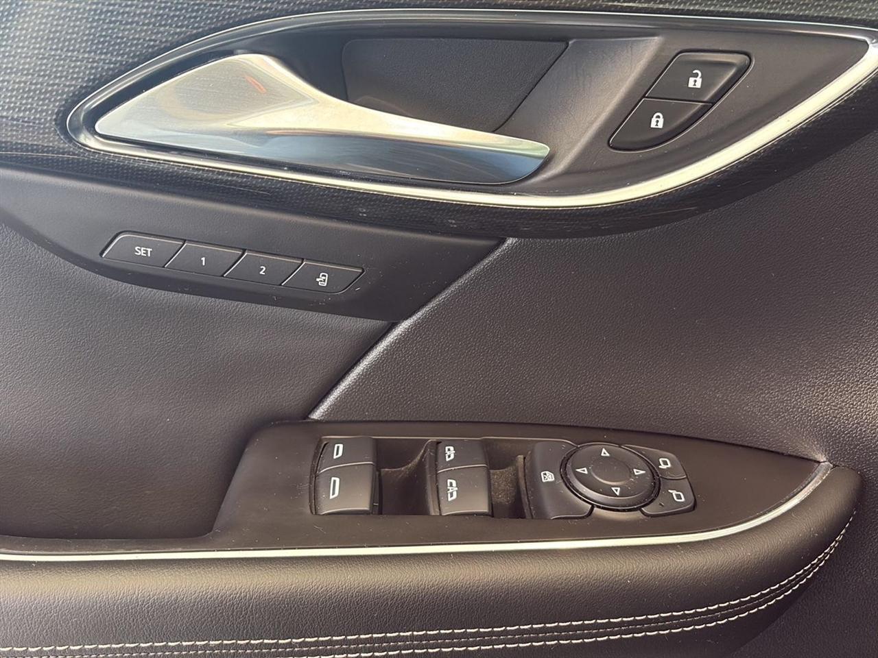 Buick Envision AWD 4dr Essence 2021