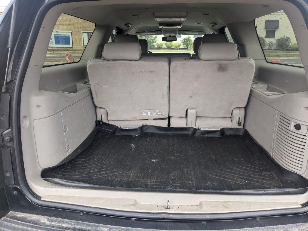 Chevrolet Suburban  2014