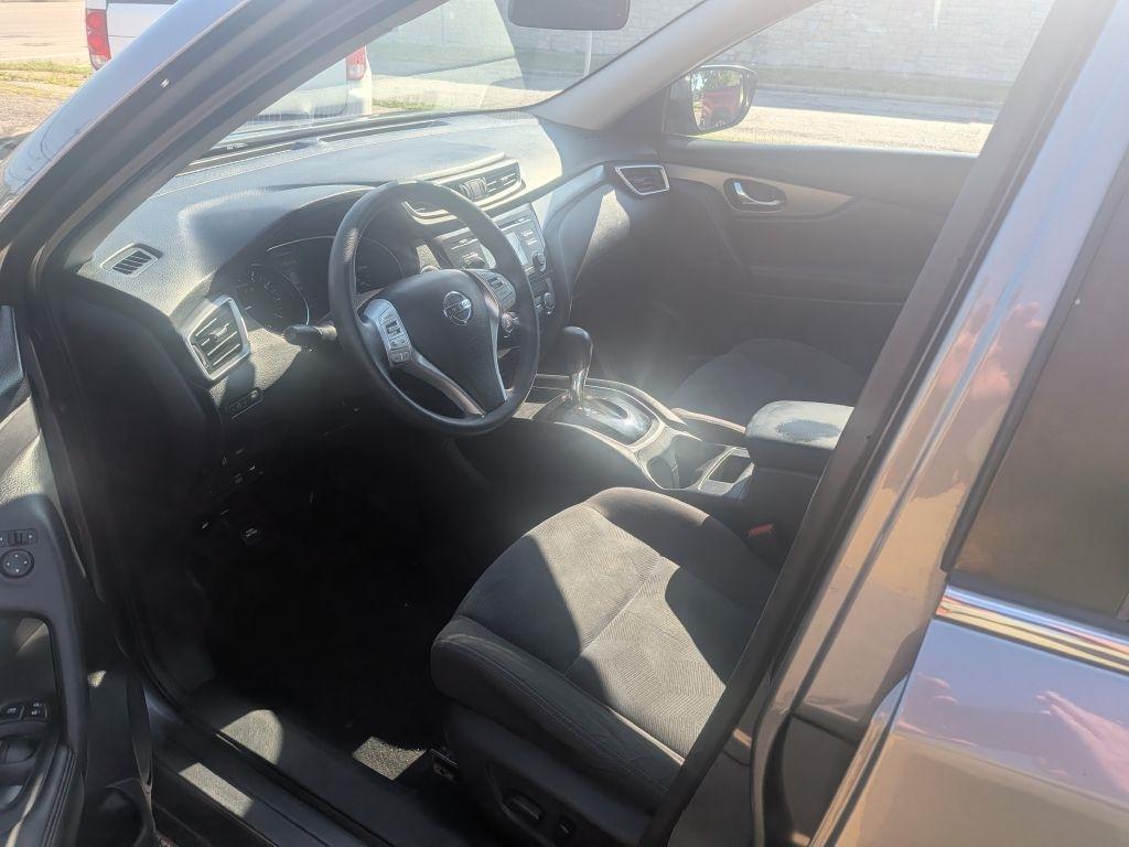 2016 Nissan Rogue SV - Photo 8
