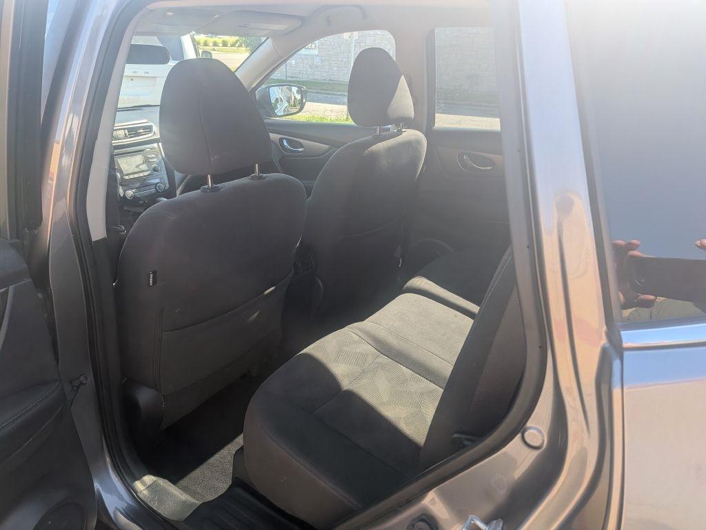 2016 Nissan Rogue SV - Photo 9