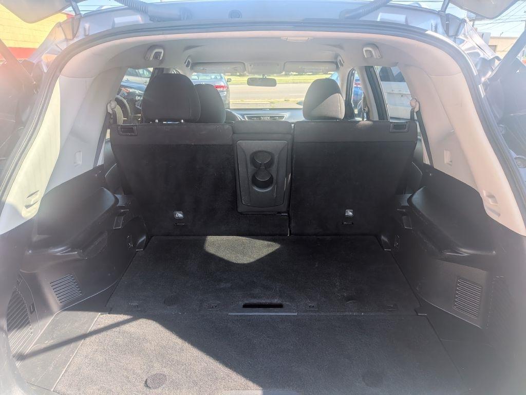 2016 Nissan Rogue SV - Photo 10