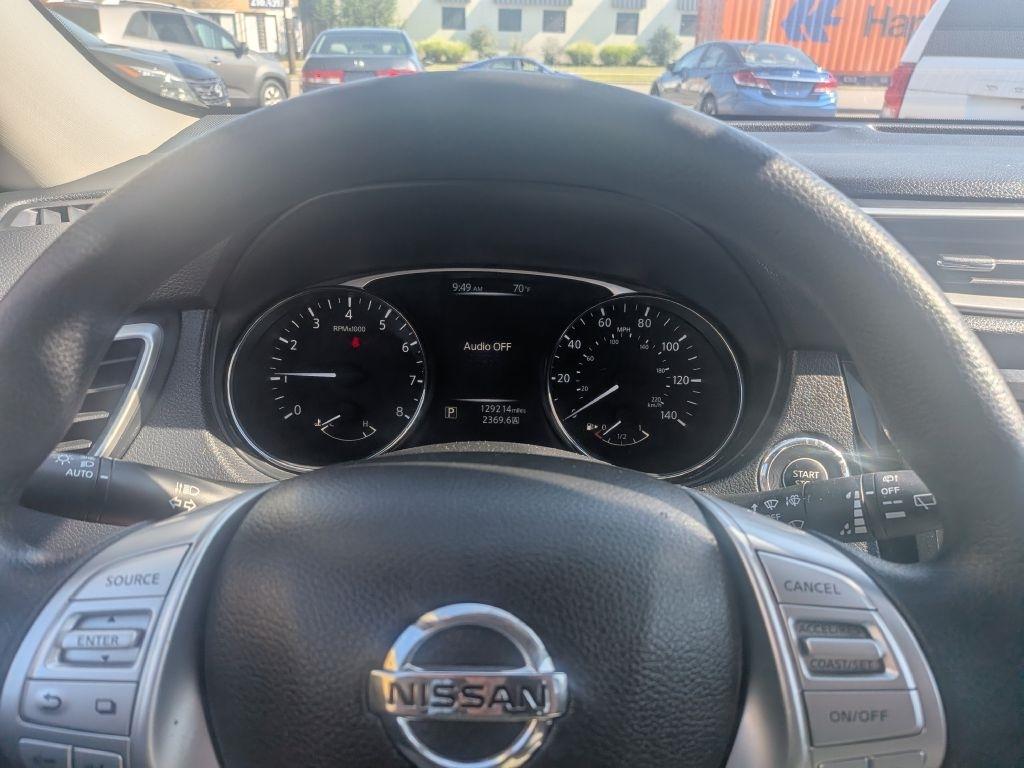 2016 Nissan Rogue SV - Photo 13