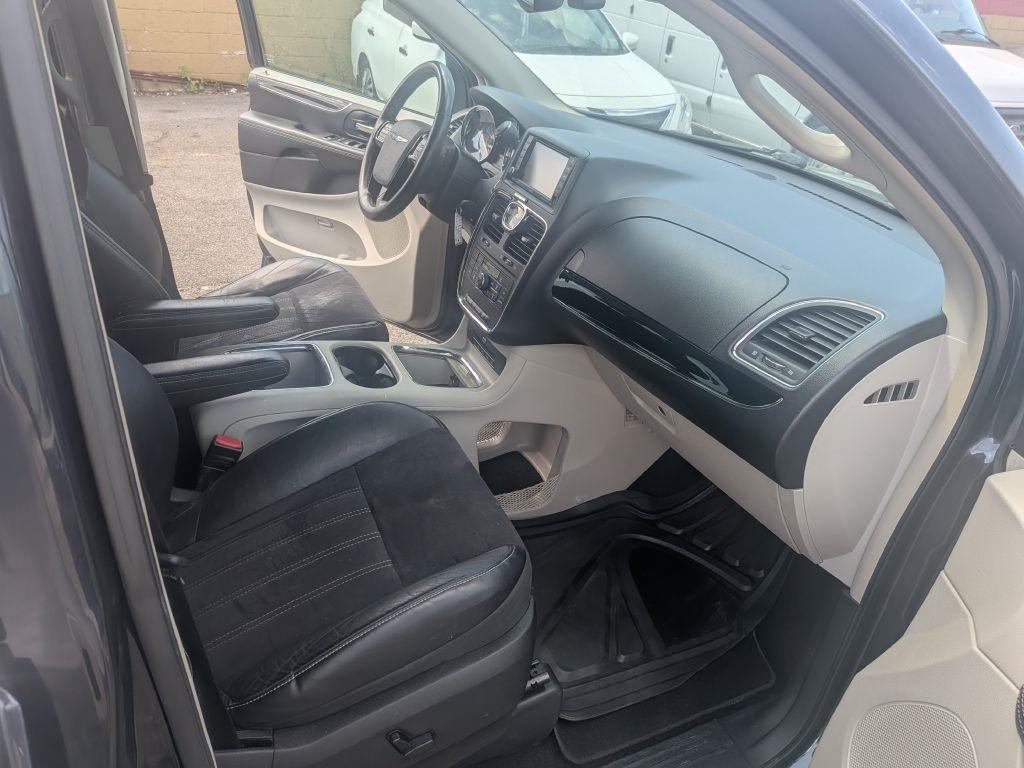 Chrysler Town & Country  2014