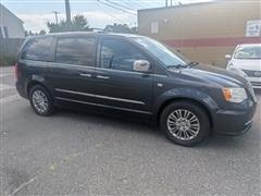 2014 Chrysler Town & Country 