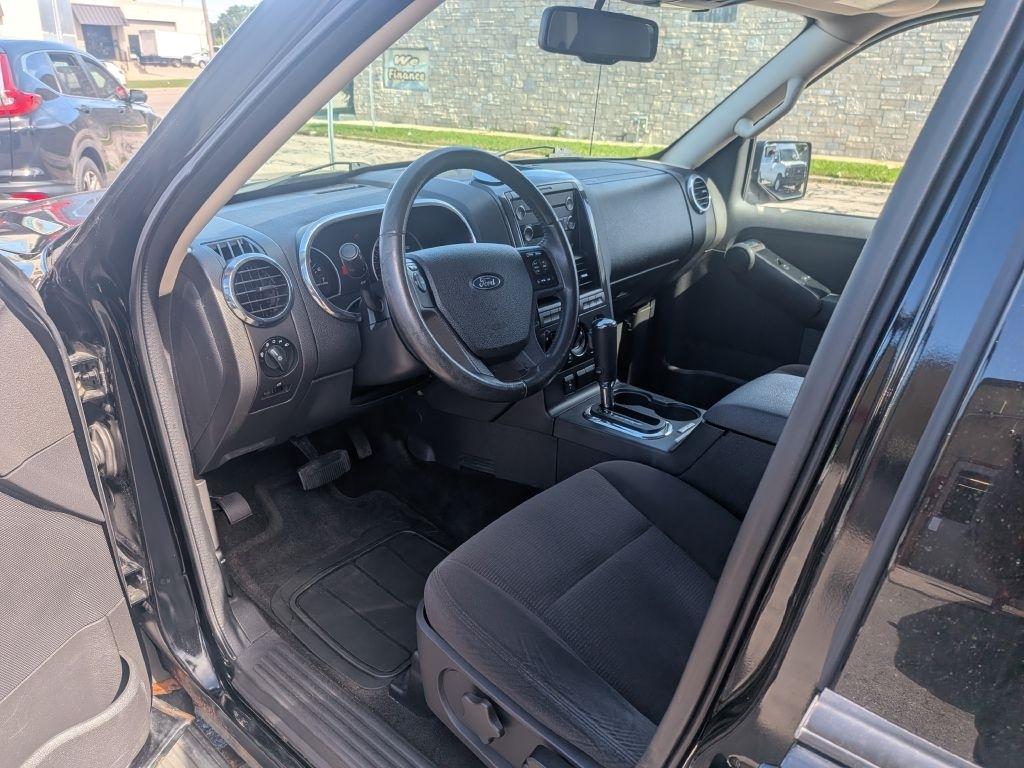 2010 Ford Explorer XLT - Photo 8