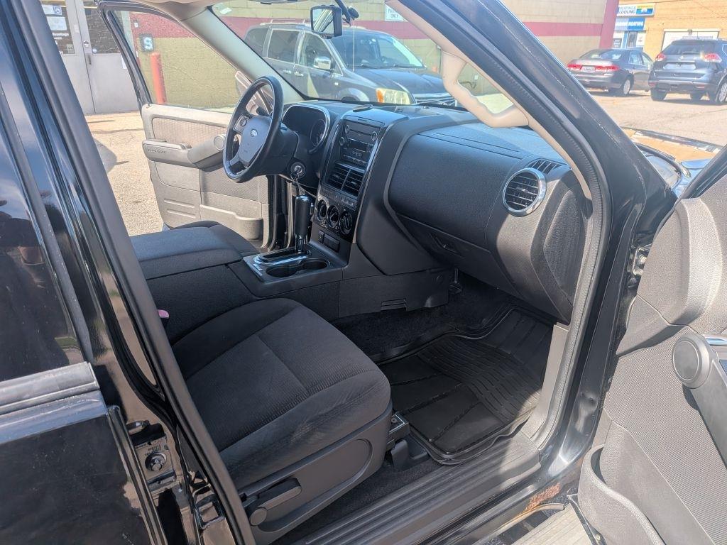 2010 Ford Explorer XLT - Photo 12