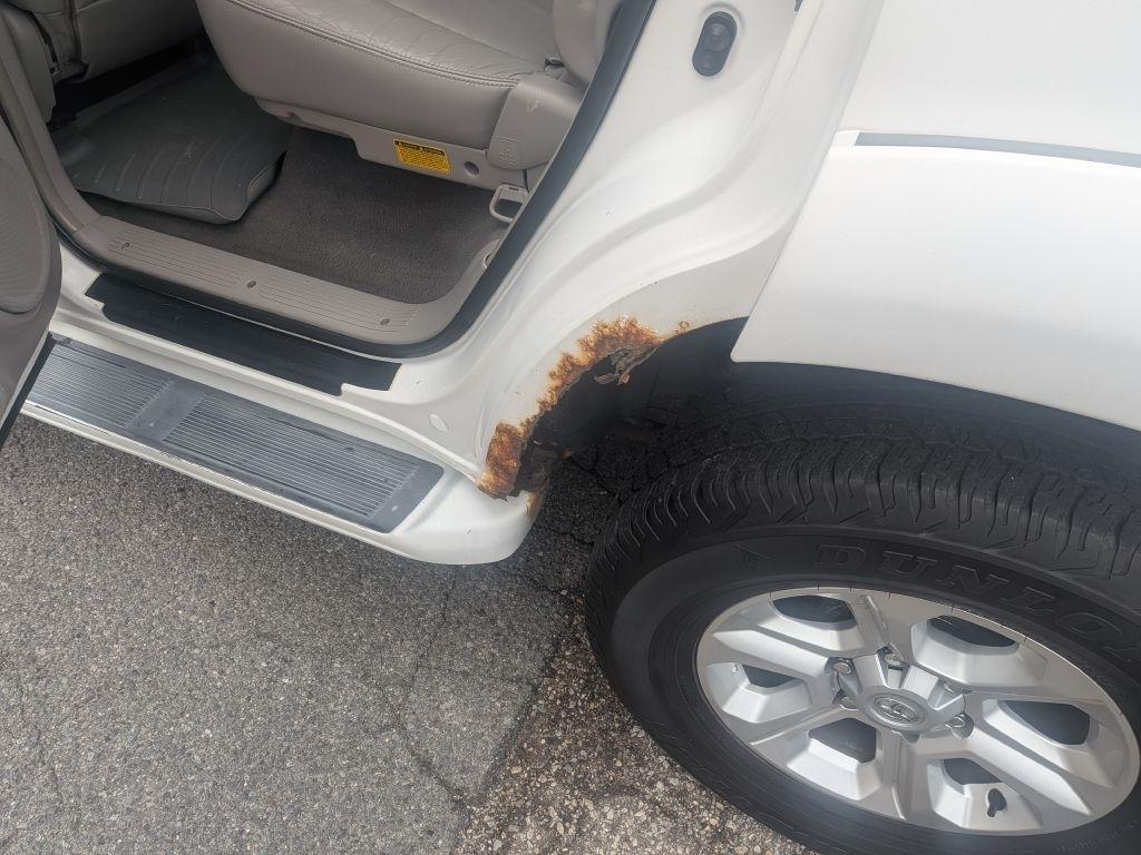 Toyota Sequoia  2005