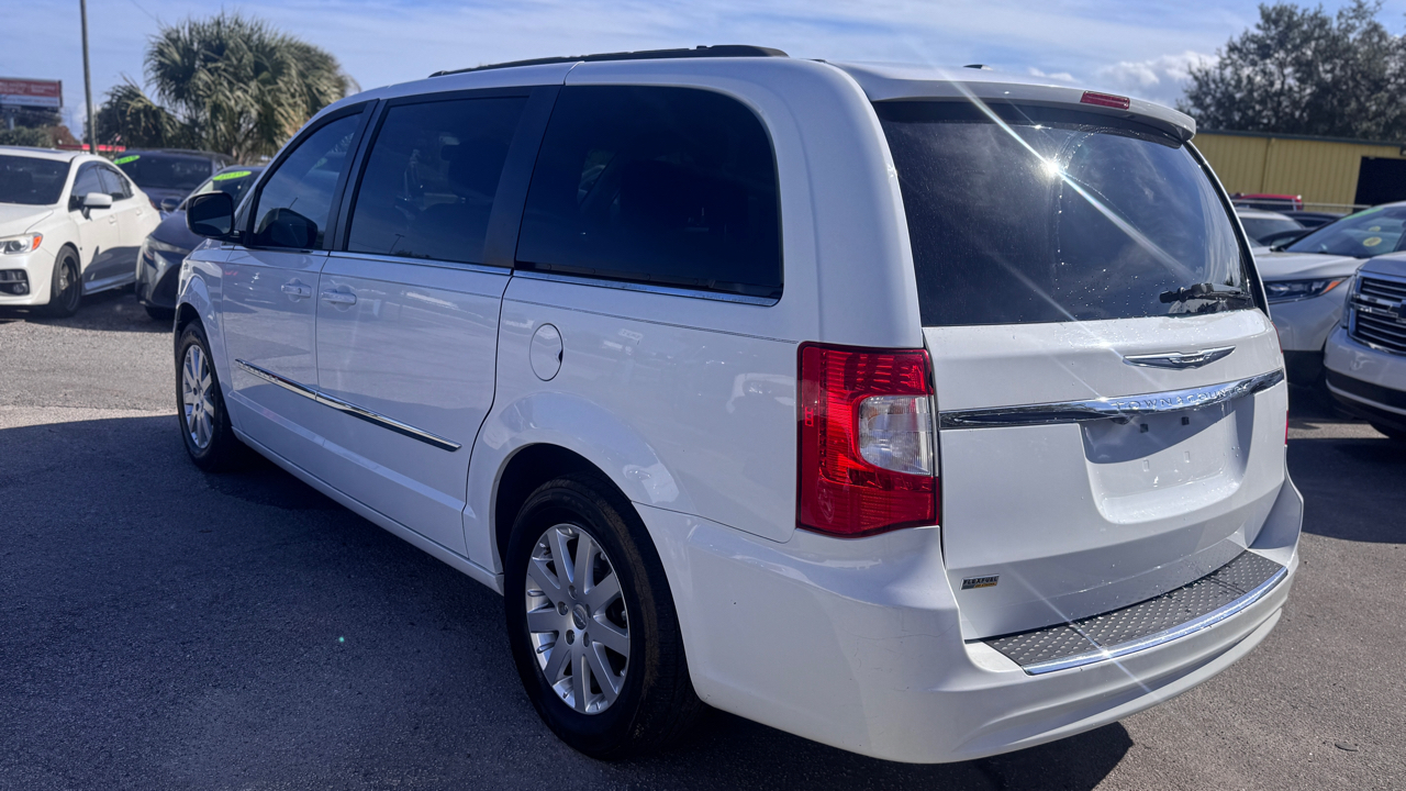 Chrysler Town & Country Touring 2016