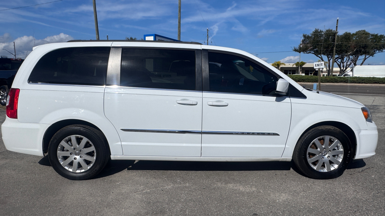 Chrysler Town & Country Touring 2016