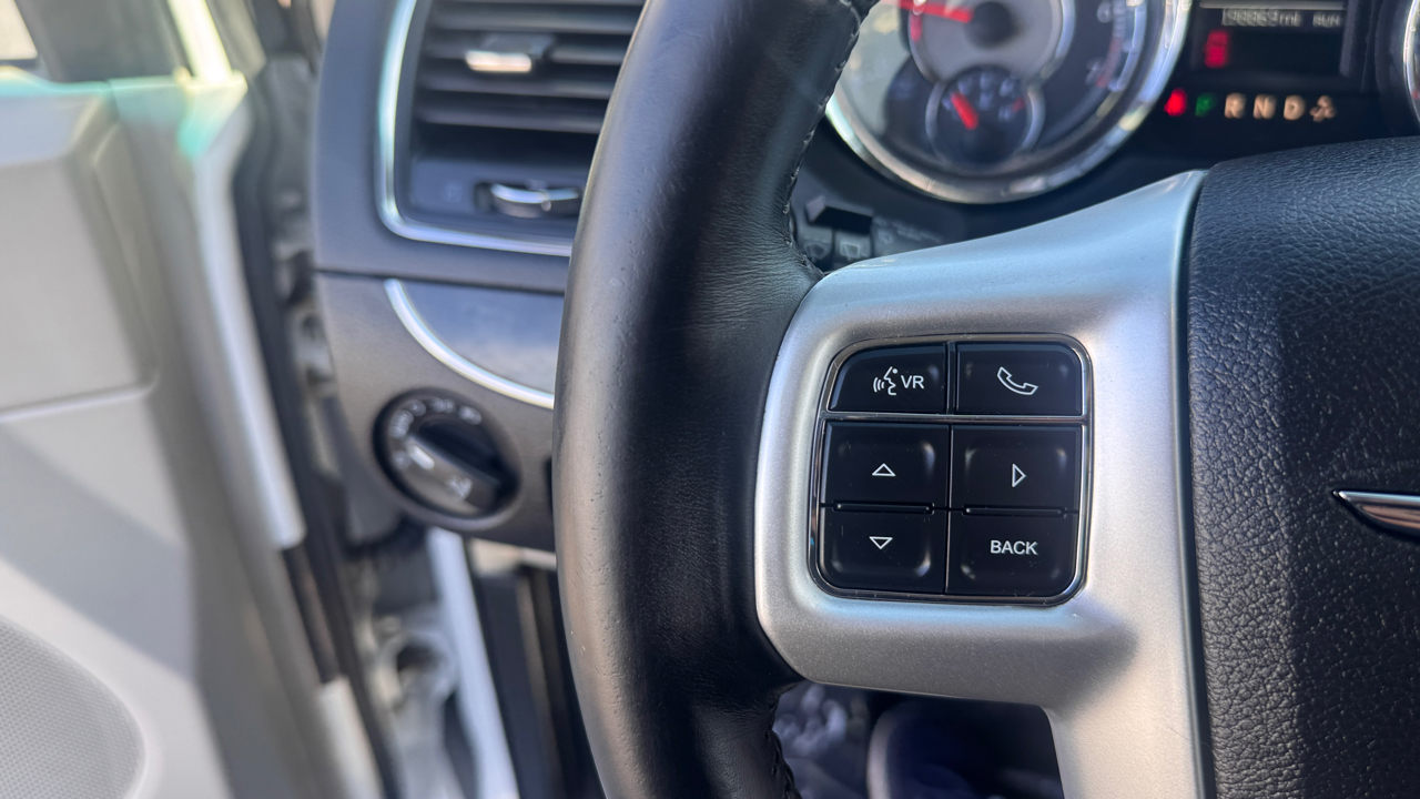 Chrysler Town & Country Touring 2016