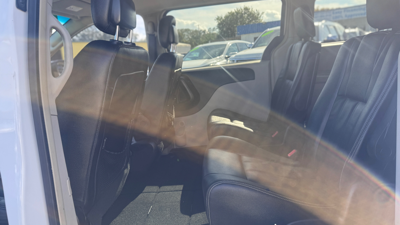 Chrysler Town & Country Touring 2016