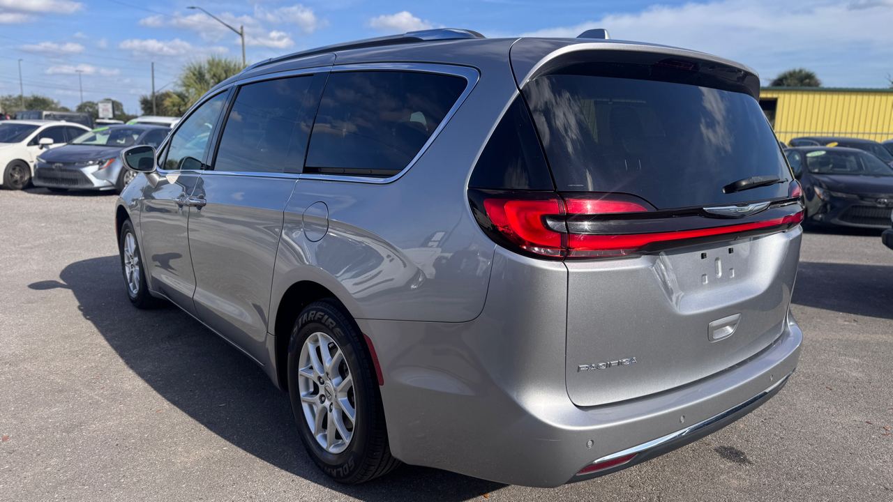 Chrysler Pacifica Touring L Plus FWD 2021