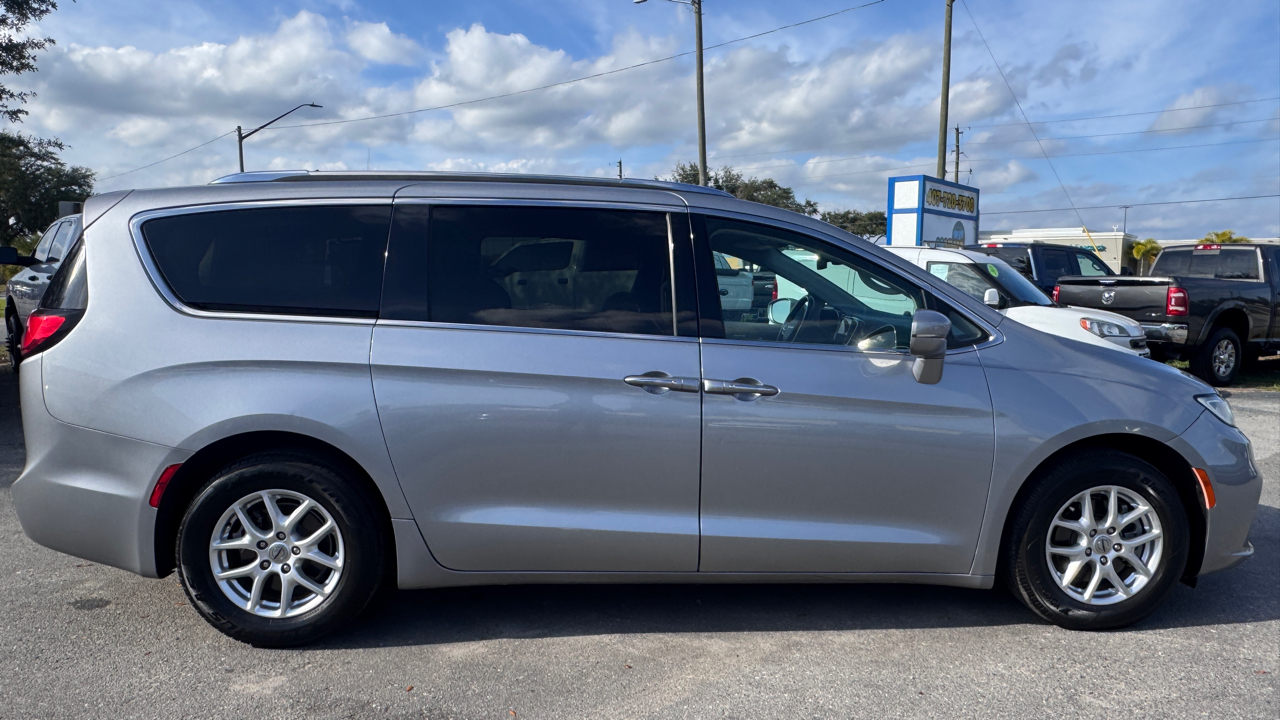 Chrysler Pacifica Touring L Plus FWD 2021